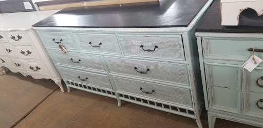 Used Furniture Store «C&D Second Chance», reviews and photos, 201 N Poplar Ave, Sanford, FL 32771, USA