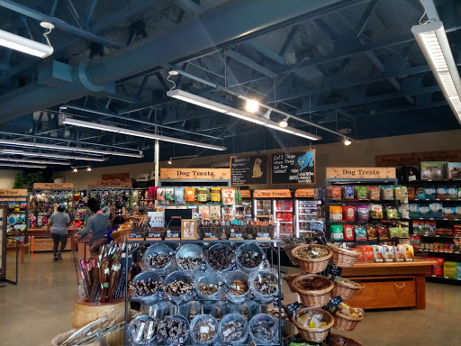 Pet Supply Store «Mud Bay», reviews and photos, 1706 S 320th St, Federal Way, WA 98003, USA