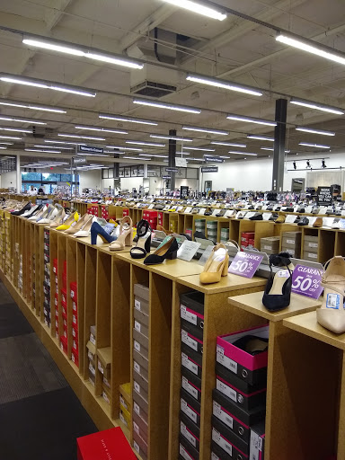 Shoe Store «DSW Designer Shoe Warehouse», reviews and photos, 7896 Dublin Blvd, Dublin, CA 94568, USA