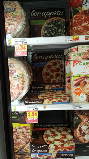 Grocery Store «Kroger», reviews and photos, 1905 N Jackson St #500, Tullahoma, TN 37388, USA