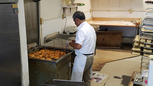 Donut Shop «Westernco Donut Shop», reviews and photos, 9312 S Tacoma Way, Tacoma, WA 98499, USA