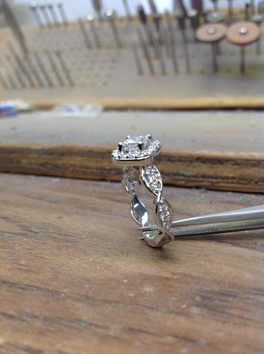 Jewelry Store «Kennington Jewelers», reviews and photos, 7799 N 1st St, Fresno, CA 93720, USA