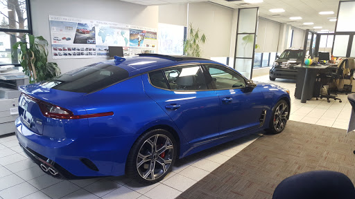 Car Dealer «LaFontaine Toyota», reviews and photos, 2027 S Telegraph Rd, Dearborn, MI 48124, USA