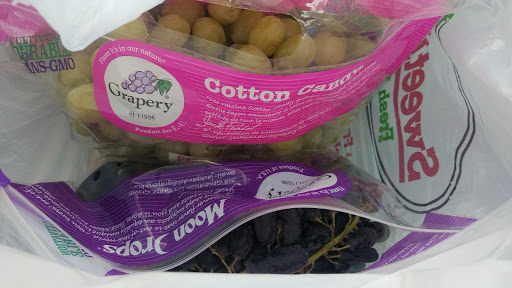 Market «Sweet Berry Fresh Market», reviews and photos, 30022 Euclid Ave, Wickliffe, OH 44092, USA