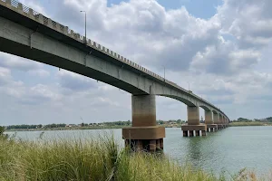 Kizuna Bridge image