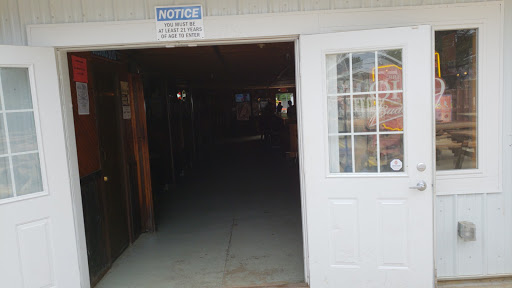 Karaoke Bar «Yankee Bar & Grill», reviews and photos, 5482 Lake Rd E, Geneva, OH 44041, USA