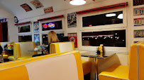 Atmosphère du Restaurant de hamburgers Ritchie's diner à Créancey - n°11