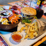 Photo n°3 de l'avis de Sascha.� fait le 23/10/2022 à 15:07 sur le  Terminal 23 Burger- und Cocktailbar à Memmingerberg