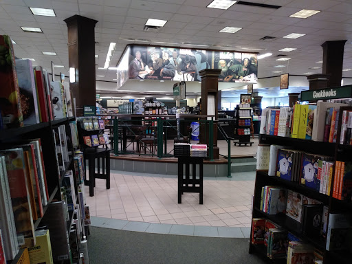 Book Store «Barnes & Noble», reviews and photos, 8136 W Bowles Ave, Littleton, CO 80123, USA