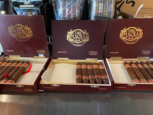 Cigar Shop «Mancave Cigar Lounge», reviews and photos, 2920 E Commercial Blvd, Fort Lauderdale, FL 33308, USA