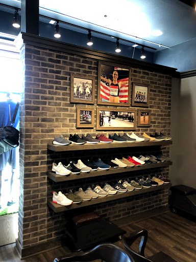 Shoe Store «New Balance Frisco», reviews and photos, 8300 Gaylord Pkwy #4, Frisco, TX 75034, USA