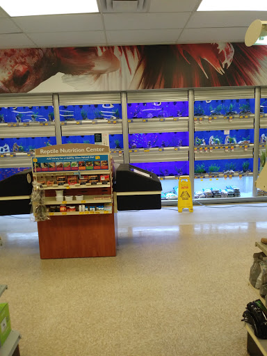 Pet Supply Store «PetSmart», reviews and photos, 2100 McHenry Ave, Modesto, CA 95350, USA