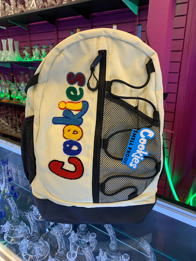 Tobacco Shop «Starbuzz Smoke Shop», reviews and photos, 668 Soscol Ave, Napa, CA 94559, USA