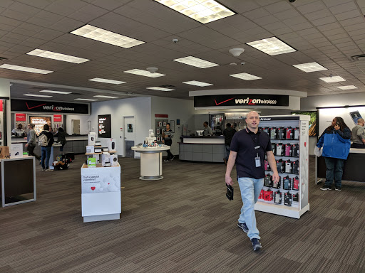Cell Phone Store «Verizon», reviews and photos, 7720 W Broad St, Richmond, VA 23294, USA