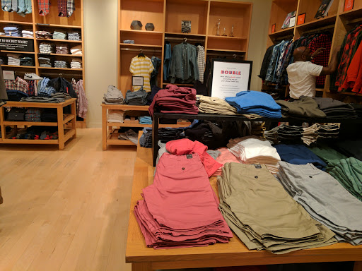 Clothing Store «J.Crew», reviews and photos, 1234 Burlingame Ave, Burlingame, CA 94010, USA