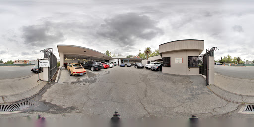 Auto Body Shop «Markham & Boling Body Shop», reviews and photos, 1133 E Walnut St, Pasadena, CA 91106, USA