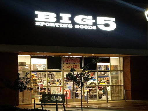Sporting Goods Store «Big 5 Sporting Goods - San Jose», reviews and photos, 1472 Monterey Hwy, San Jose, CA 95112, USA