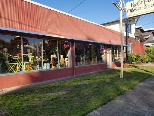 Kern Park Flower Shoppe, 6713 SE Holgate Blvd, Portland, OR 97206, USA, 