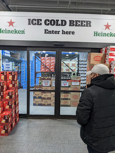 Liquor Store «Chicago Lake Liquors», reviews and photos, 825 E Lake St, Minneapolis, MN 55407, USA