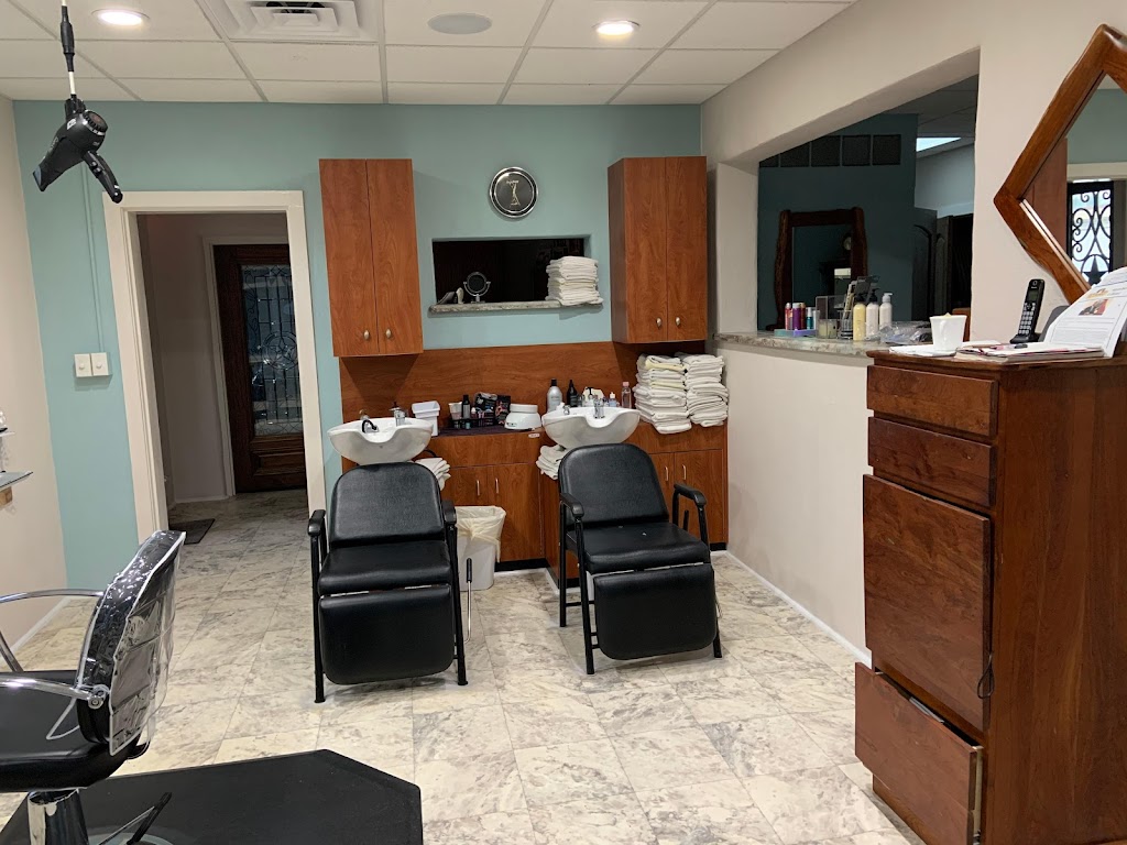Kathy's Hair Designs 77437