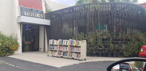 Used Book Store «Books», reviews and photos, 9201 N 7th Ave, Phoenix, AZ 85021, USA