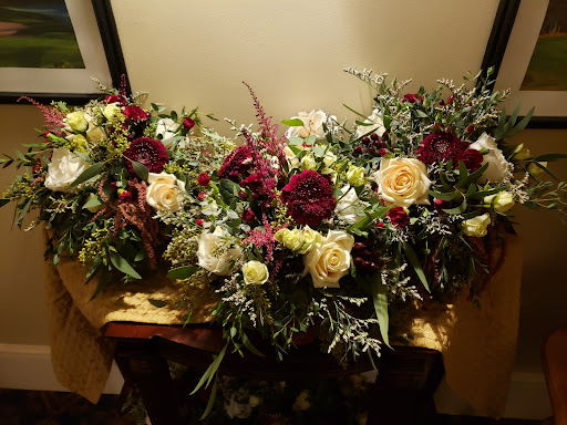 Garden Center «Town & Country Nurseries», reviews and photos, 1036 Saybrook Rd, Haddam, CT 06438, USA