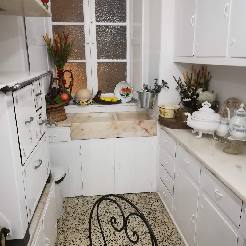 4 image