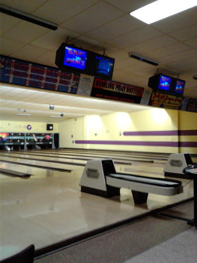Sports Bar «Crown Lanes Bowling Center & Sports Bar», reviews and photos, 2325 S Federal Blvd, Denver, CO 80219, USA