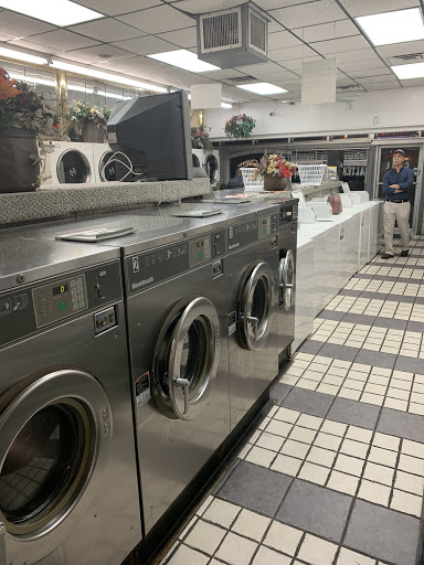 Laundromat «Sky Lake Coin Laundry», reviews and photos, 7243 Chancery Ln, Orlando, FL 32809, USA