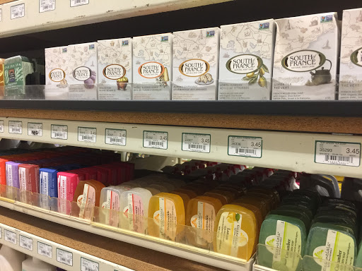 Grocery Store «Town & Country Foods», reviews and photos, 219 N 19th Ave, Bozeman, MT 59718, USA