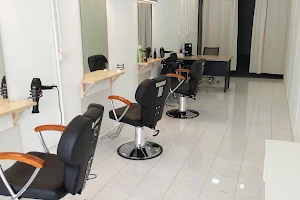 Stark Haus Haircut Shop image