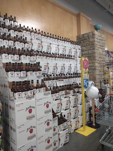 Liquor Store «Lukas Liquor Superstore», reviews and photos, 13657 Washington St, Kansas City, MO 64145, USA