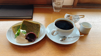 Cafe & Bar 楽水楽山