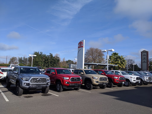 Toyota Dealer «Hanlees Davis Toyota», reviews and photos, 4202 Chiles Rd, Davis, CA 95616, USA