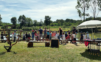 LITTLE FISH LAND à Civrieux