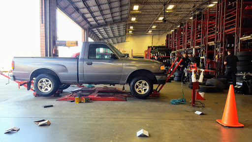 Tire Shop «Discount Tire Store - Woodstock, GA», reviews and photos, 160 Woodstock Square Ave, Woodstock, GA 30189, USA