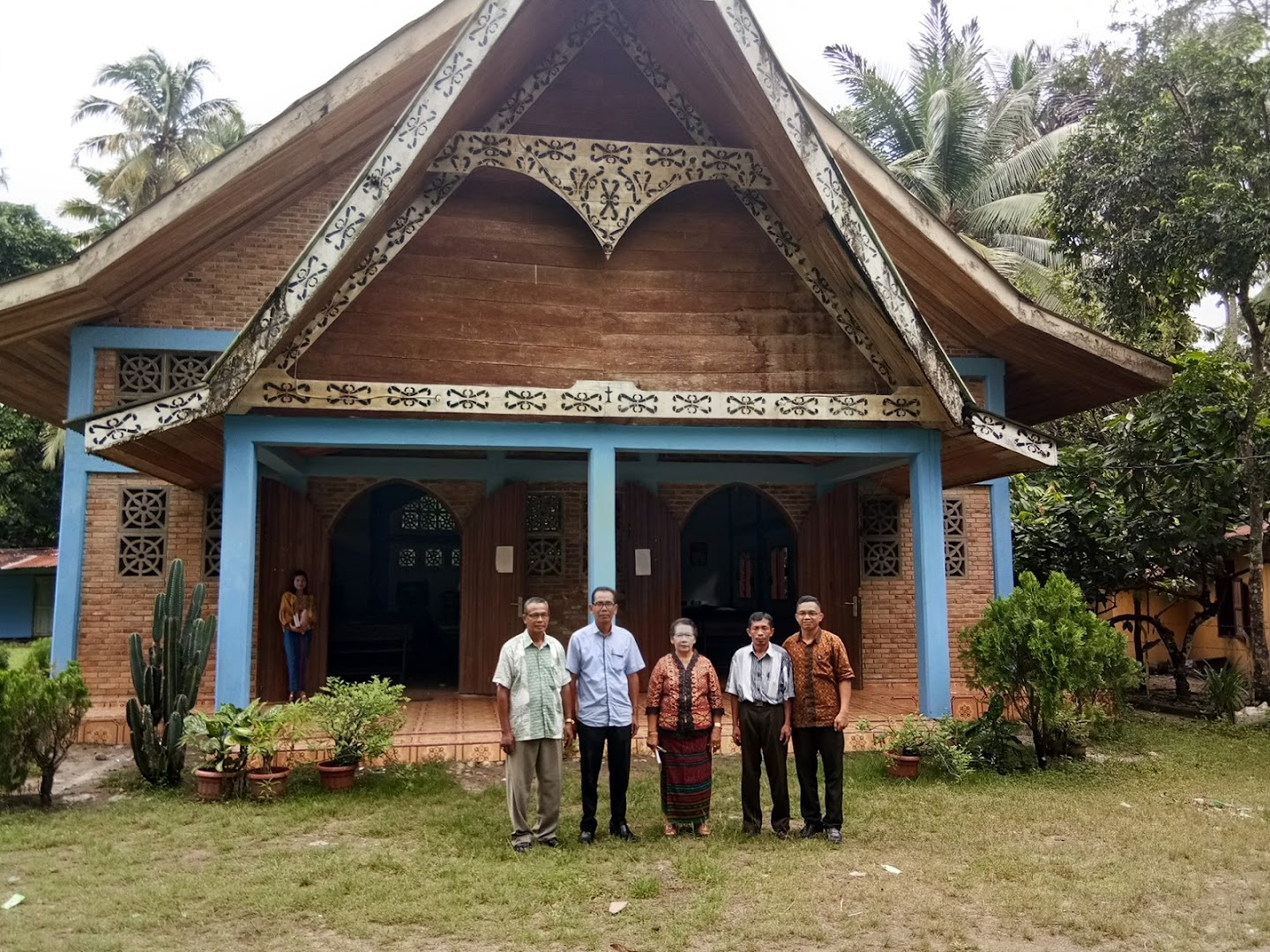 Gambar Gereja Katolik St. Elisabeth Stasi Lobutua