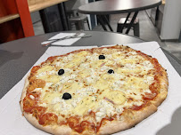 Pizza du Pizzas à emporter Pizza Scaramouche Cholet pk3 Le Centre - La fabrique à pizza - n°18
