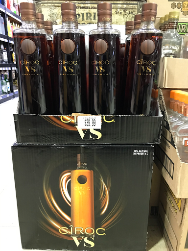 Liquor Store «Longhorn Liquor Store», reviews and photos, 223 NW Broad St, Murfreesboro, TN 37130, USA