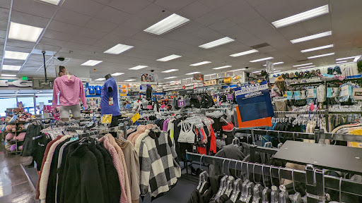 Sporting Goods Store «Big 5 Sporting Goods - Glendale», reviews and photos, 144 N Central Ave, Glendale, CA 91203, USA