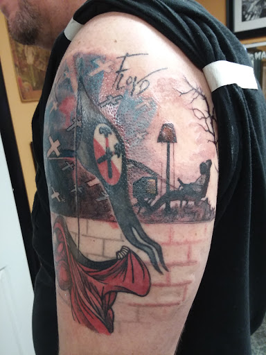 Tattoo Shop «Lady Luck Tattoo», reviews and photos, 211 S Main St, Canandaigua, NY 14424, USA