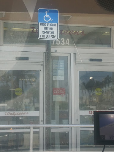 Drug Store «Walgreens», reviews and photos, 17534 Collins Ave, Sunny Isles Beach, FL 33160, USA