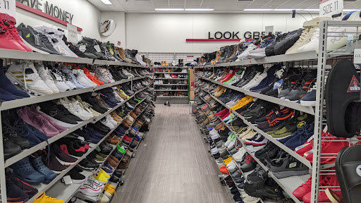 Clothing Store «Burlington Coat Factory», reviews and photos, 275 Main St #4, White Plains, NY 10601, USA