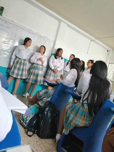 Opiniones de Unidad Educativa Fiscal Aurora Estrada De Ramírez en Guayaquil - Escuela