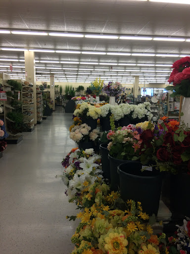Craft Store «Hobby Lobby», reviews and photos, 1146 Hickory Point Mall, Forsyth, IL 62535, USA