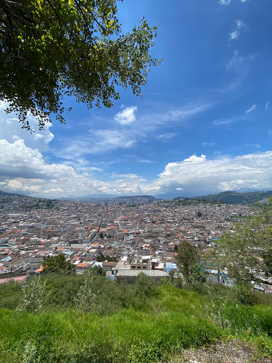 Mirador pasillo Al Panecillo