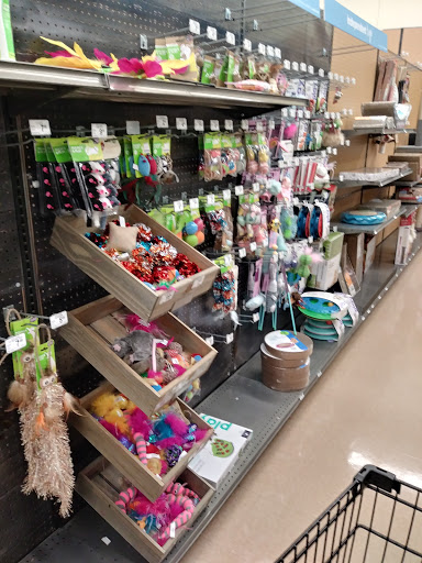 Pet Supply Store «Petco Animal Supplies», reviews and photos, 240 Upland Square Dr, Stowe, PA 19464, USA