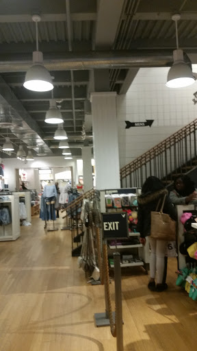 Clothing Store «AEO Factory & Aerie Store», reviews and photos, 442 Fulton St, Brooklyn, NY 11201, USA