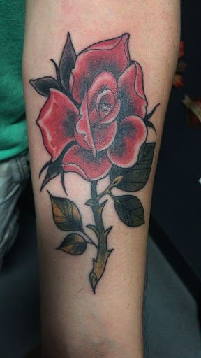 Tattoo Shop «Artistic Theories Tattoo & Gallery», reviews and photos, 247 Genesis Way, North Aurora, IL 60542, USA