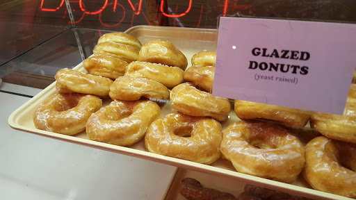 Donut Shop «Fluffy Fresh Donuts», reviews and photos, 5729 Johnson Dr, Shawnee Mission, KS 66202, USA